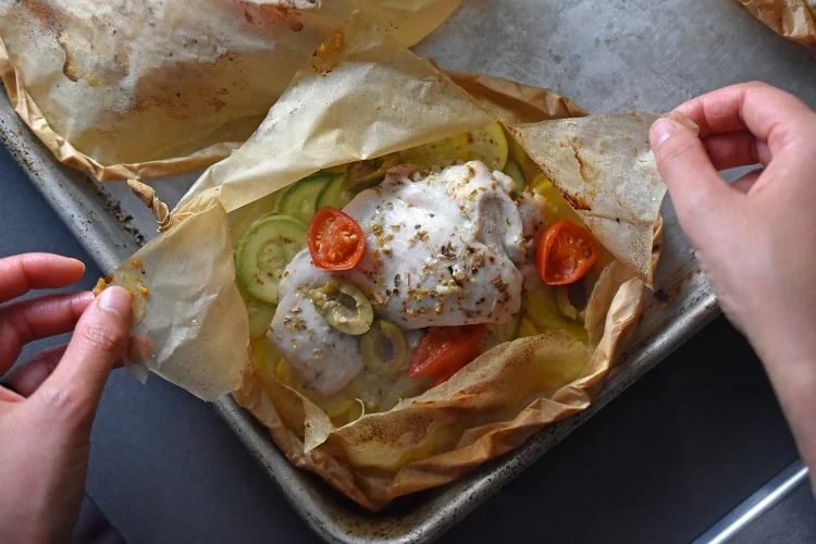 Lemon Garlic Chicken Parchment Packets