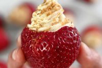 Creamy Paleo Vegan Cheesecake Stuffed Strawberries