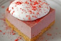Guilt-Free No-Bake Strawberry Cheesecake Bars