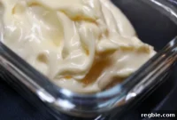 Homemade Paleo Mayonnaise: Whole30 Day Two Essential