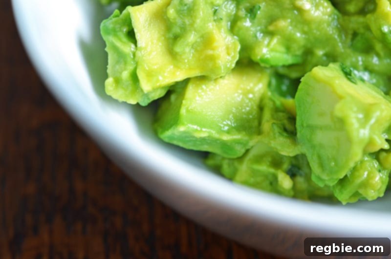 Avocado Dream Dip 8 Cubes of fresh avocado are gently mixed in with the creamy mashed avocado and lime-shallot mixture, creating a varied texture.